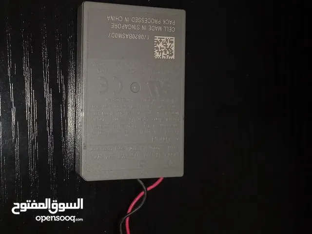 بطاريه يد بلاستيشن 4 شبه جديدة حاله ممتازة