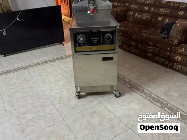 ماكينة بروست الحالة: جديدة بالقرطاس (كرت). الصناعة: أمريكي (درجة أولى). التشغيل: كهرباء.