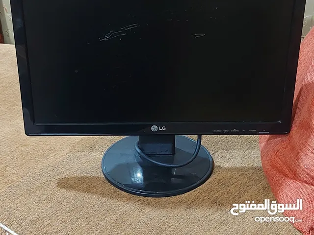 17" LG monitors for sale  in Basra