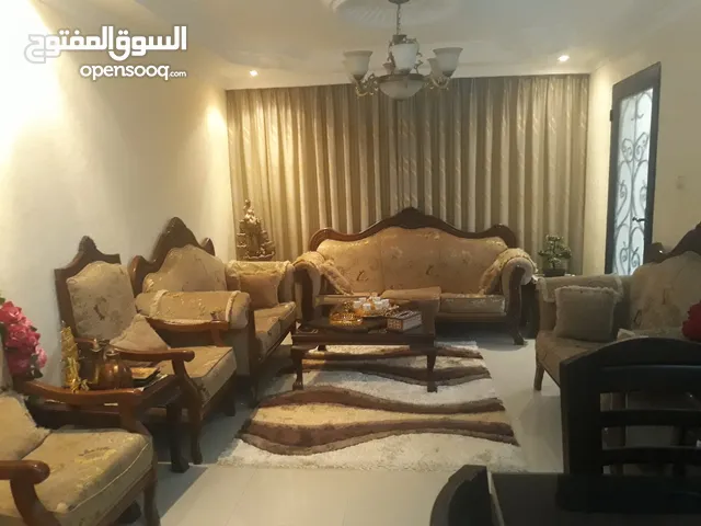163 m2 More than 6 bedrooms Apartments for Sale in Irbid Aydoun