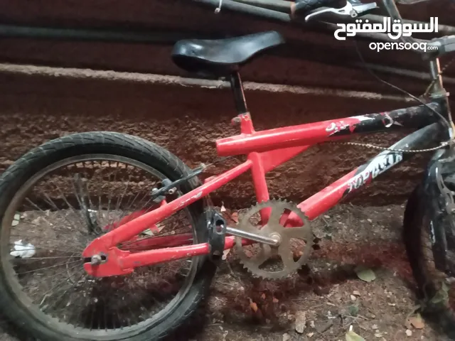 دراجات هوائيه بسكليت عدد 2 اوروبي بحاجه صيانه مستعمل للبيع بسعر نهائي 70 دينار