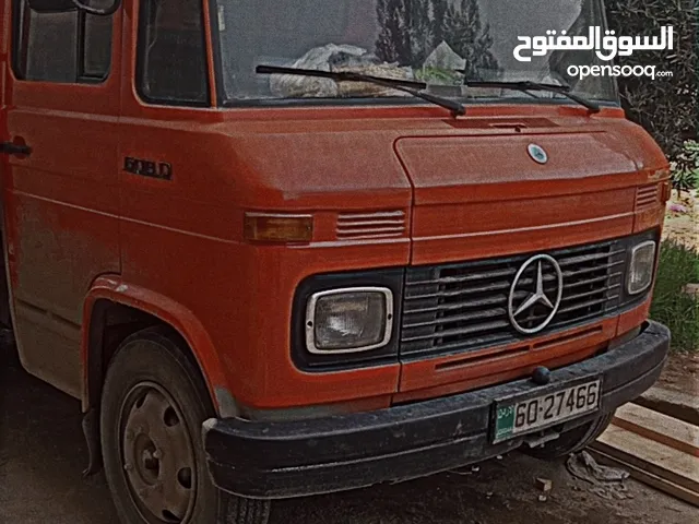 Box Mercedes Benz 1981 in Amman