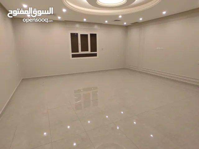 400 m2 5 Bedrooms Apartments for Rent in Al Ahmadi Abu Halifa