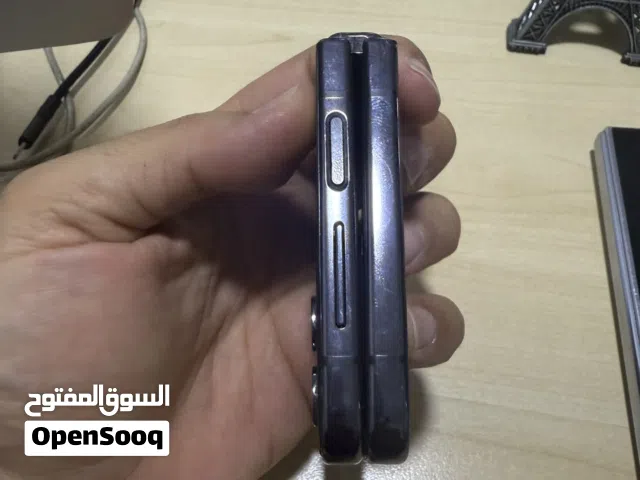 Samsung flip 4 512G black used