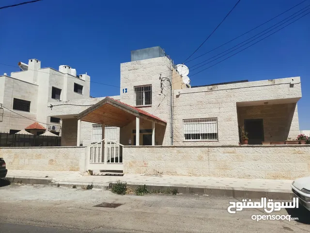400 m2 3 Bedrooms Townhouse for Sale in Amman Al Bayader