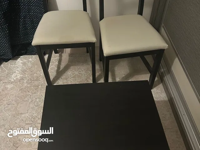 طاولة و 2 كرسي جديد