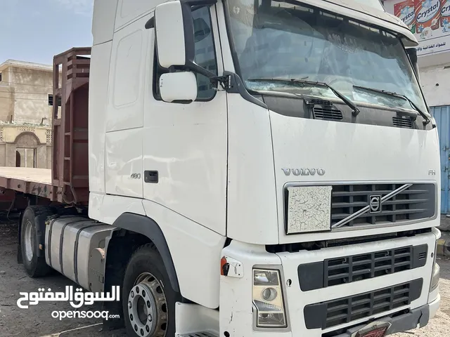 Tractor Unit Volvo 2006 in Aden