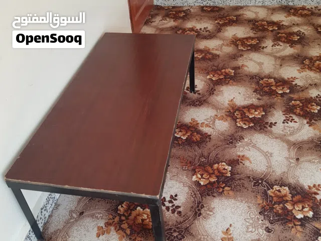 طاولة للبيع