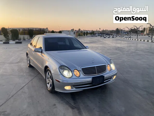 2004 مرسيدس بنز الفئة-E E 240
