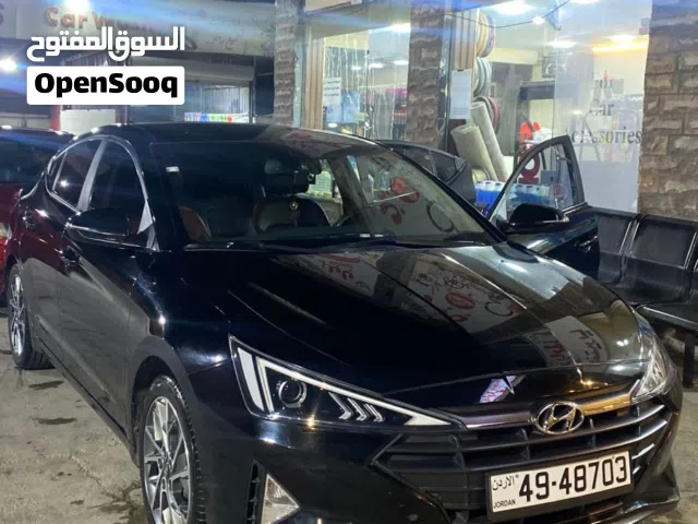 2019 هيونداي افانتي Limited
