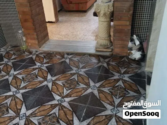 دور ارضي تجاري للبيع