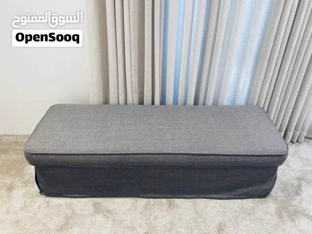 صوفا مع تخزين داخلي جوده ممتازه ونظيفه جدا جدا لم تستعمل
