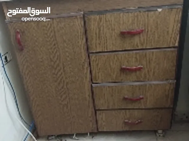 خزانة تعليق ووحدة ادراج