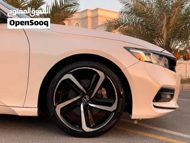 هوندا اكورد 2018 بدون حوادث بسعر مناسب