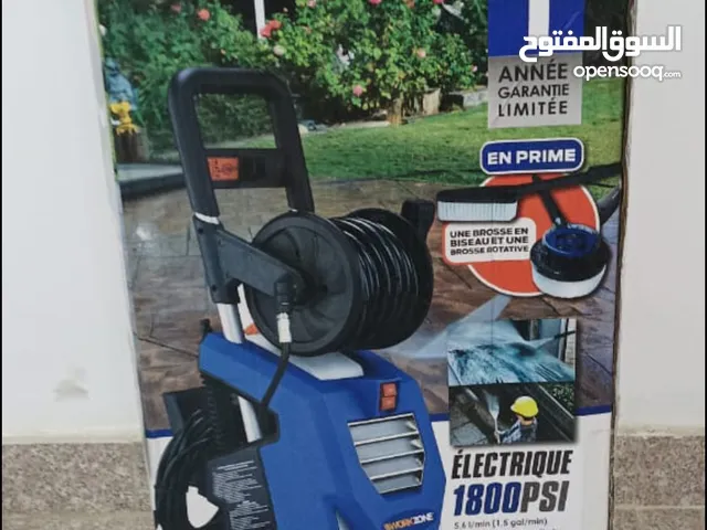 فأرة تنظيف حجم كبير من شركة فورد 180 بار دفع قوي جداً مع مجموعة فرش متنوعة للتايرات ولتنظيف السجاد
