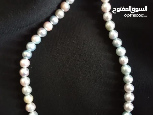 عقد لولو قديم