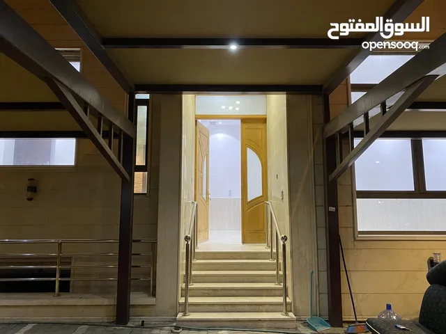 250m2 3 Bedrooms Apartments for Rent in Hawally Jabriya