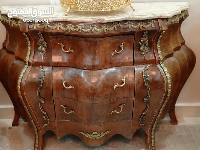 بايوه خشب زان ثقيل مصري دمياطي حجم كبير فخم جدا مطعم بالنحاس مع رخامة جوارير طول متر و 25 بعمق 40