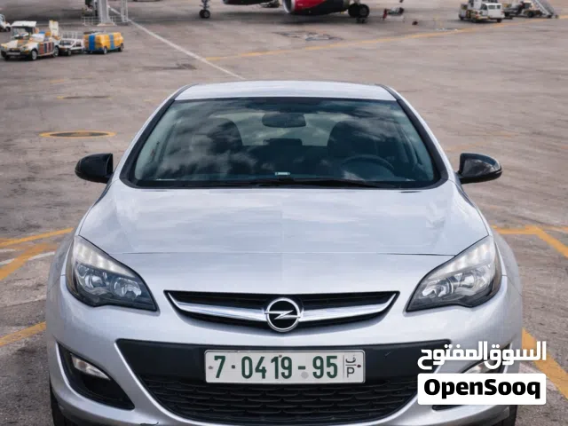 2013, أوبل, استرا, Standard