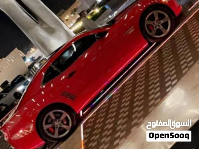 شيفروليه كمارو SS 2012 حمراء فاخرة مع تأمين إلزامي وميزات متطورة