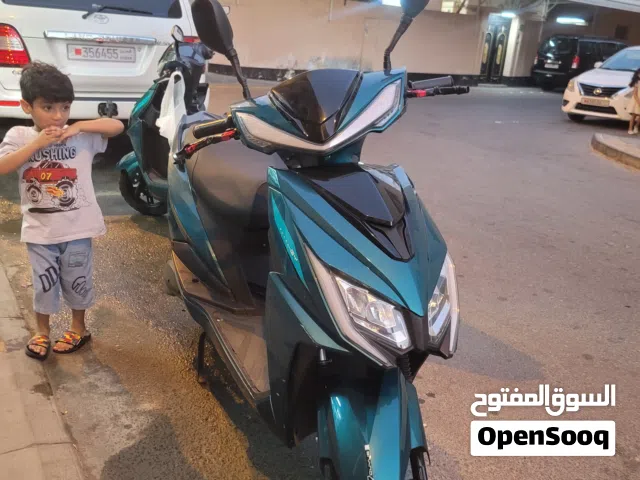 للبيع سكوتر كهربائي بطة كل شي تمام بس يوجد شمخات بسيطة ما تأثر عليه السعر 160وقابل للتفاوض