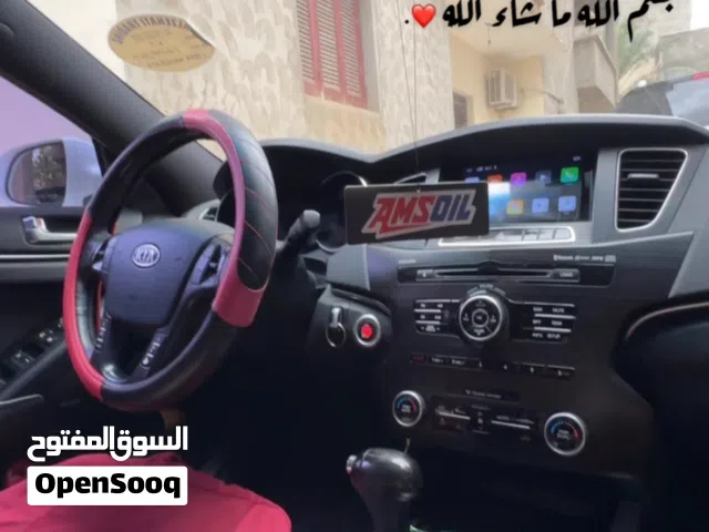 2012 كيا كادينزا Technology