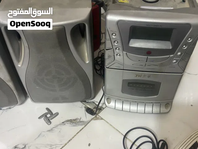 سيدي وسماعات اثنين