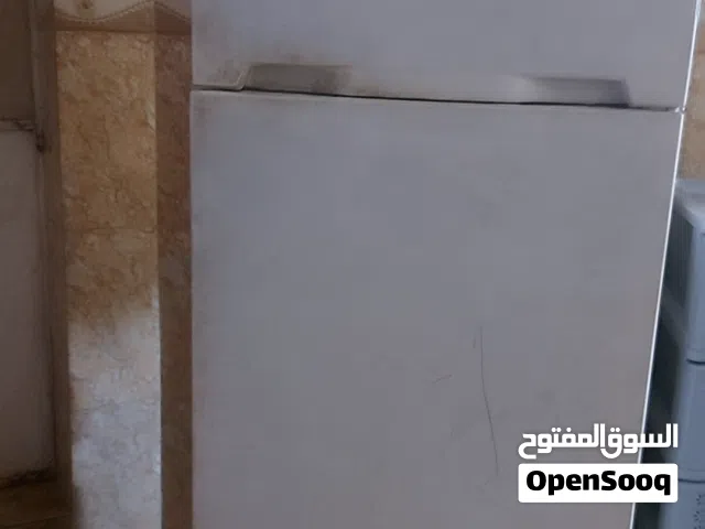 ثلاجه نظيفه حجم كبير ماركة فستل تركيه..