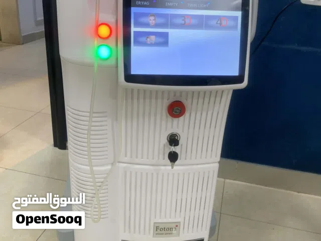 جهاز ليزر فريكشنال ممتاز ومتعدد الوظائف يمشي للطب التجميلي و للطب النسائي والجلدية