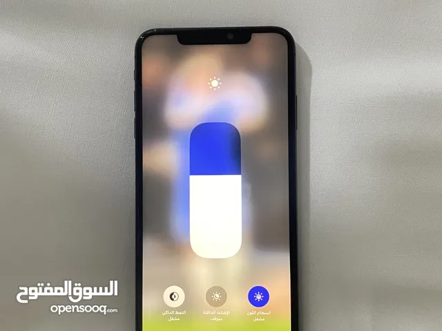 ايفون Xsmax بلون الفاخر الاسود م يشتكي من شي قابل للتفاوض بسعر معقول