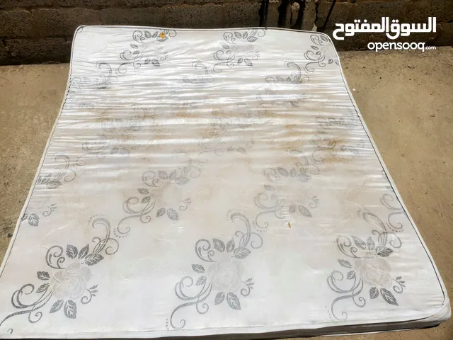 فرش ضغط و 2 موكيت .. مستخدم نظيف عرررطه