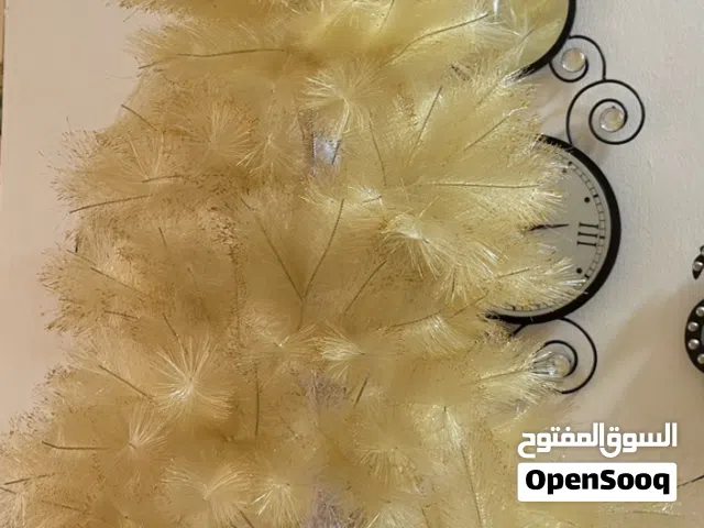 شجرة كرسمس جديده لون ذهبي المميز