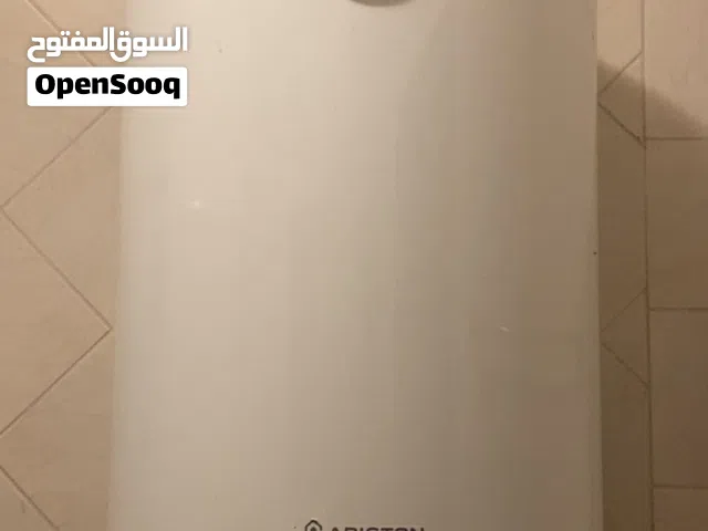 غيزر كهرباء اريستون ايطالي غني عن التعريف استعمال بسيط للبيع بسعر مغري