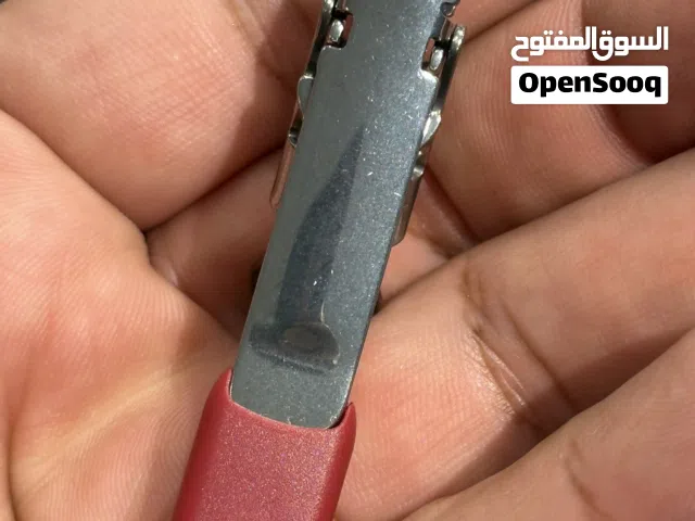 مقص اظافر من شركة victorinox