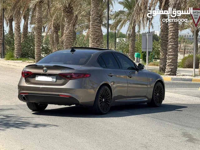 Alfa Romeo Giulia 2018 (Brown)