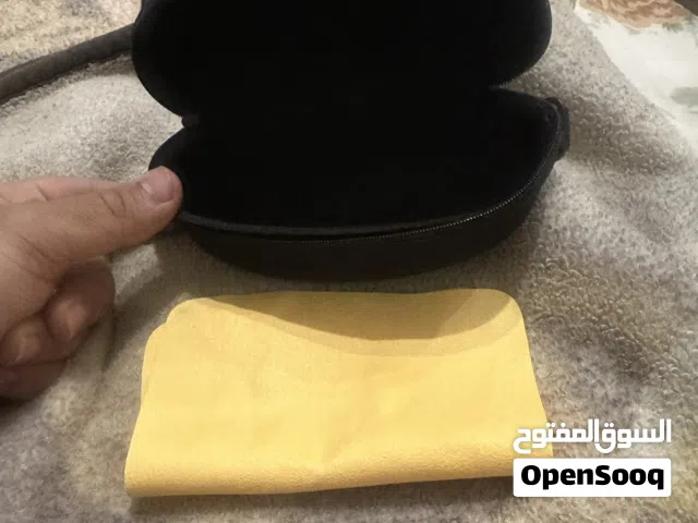البيع بوكس حافظ نظارات.