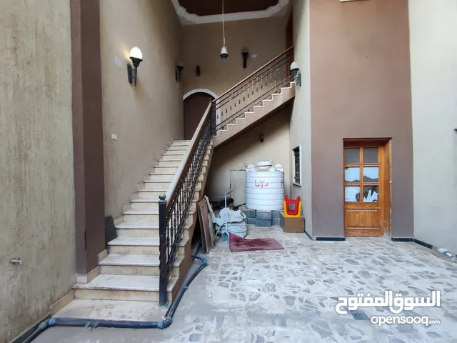 200 m2 3 Bedrooms Apartments for Rent in Tripoli Souq Al-Juma'a