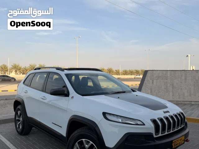 Jeep Cherokee 2015 – Limited / Trailhawk Edition – Super Clean Condition Oman  car