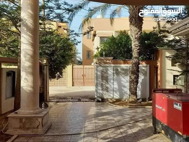 885 m2 3 Bedrooms Townhouse for Rent in Tripoli Qerqarish