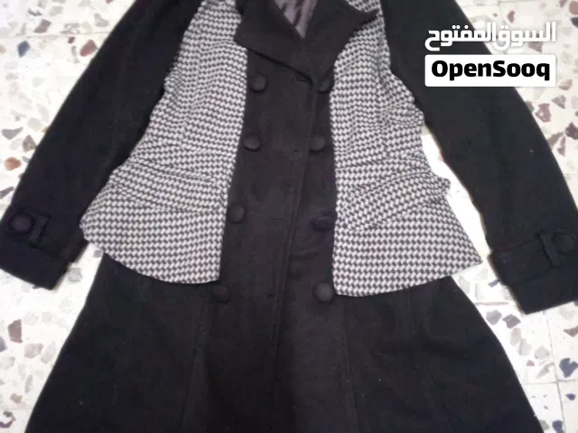 ملابس بناتي مستعمل بس نضيف بلبسو لعمر 9/8 سنين