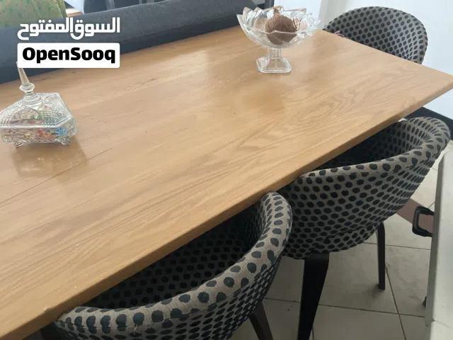 طاوله طعام