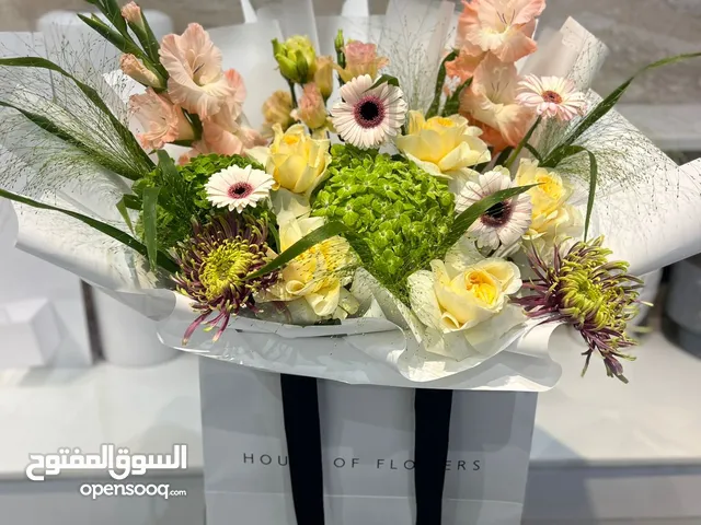 توصيل طلبات سريعة إستلام وتسليم فوري للهدايا والزهور والامانات بمختلف أنواعها وأحجامها