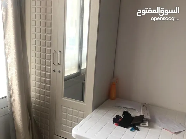 غرفة للمشاركة مع شخص