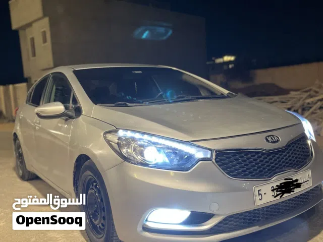 2015 كيا فورتي LX