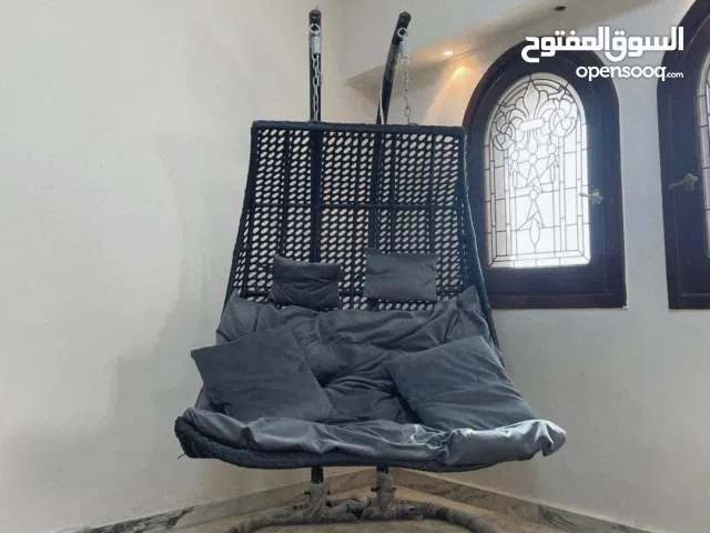 إعلان بيع: مرجيحة استرخاء لشخصين (شبه جديدة) بيع العاجل