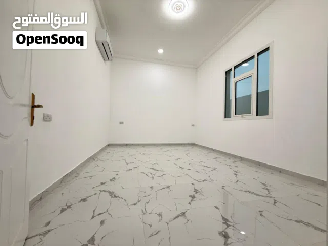 للإيجار ثلاث غرف مع صاله مع مجلس منفصل اول ساكن بمدينه الرياض جنوب الشامخه بجوار نادي بني ياس
