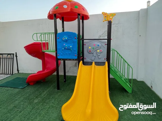 مرحبا بكم في عالم المرح اذا كنتم تبحثون عن ألعاب خارجية وداخلية تضيف لمسة من الفرح للاطفالكم
