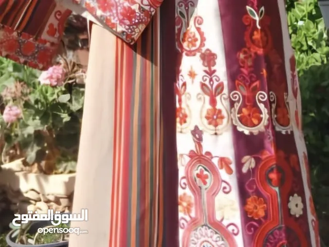ثوب فلاحي للايجار