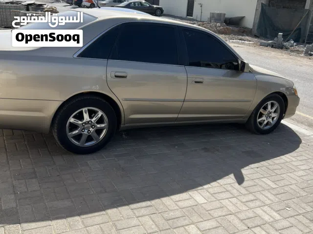 تويوتا افالون 2000 للبيع