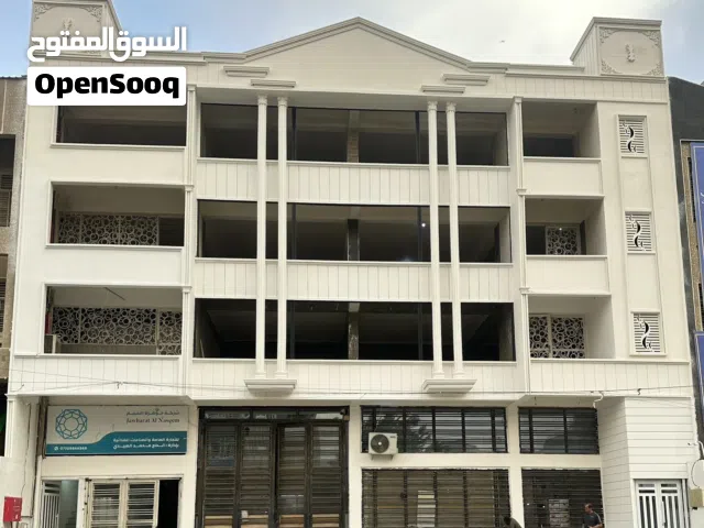طوابق تجارية للايجار بمساحة 600متر